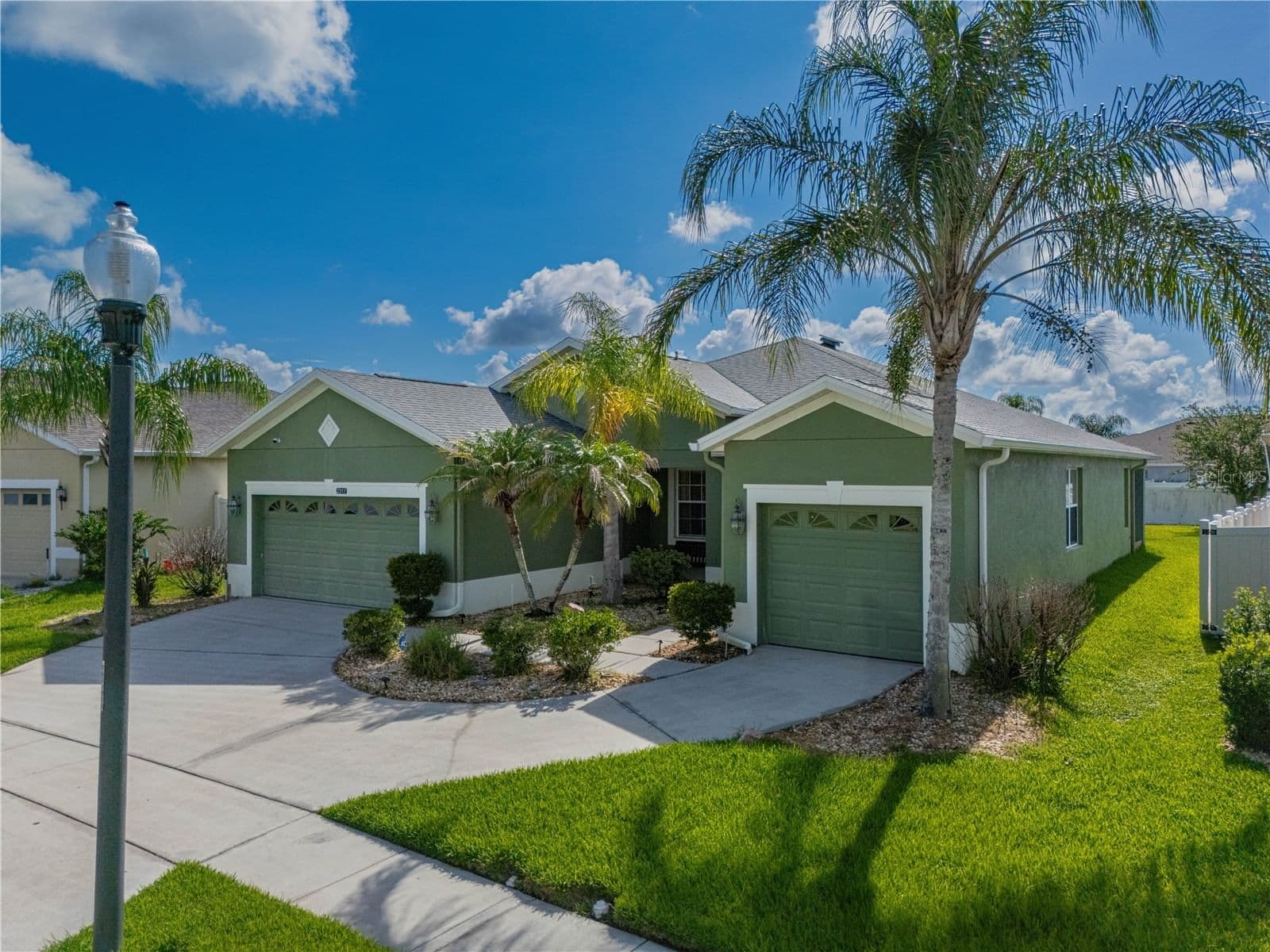Photo 4 of 2317 CROSSTON