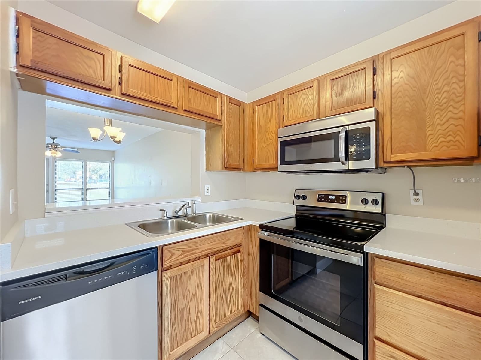Photo 5 of 2234 STONINGTON