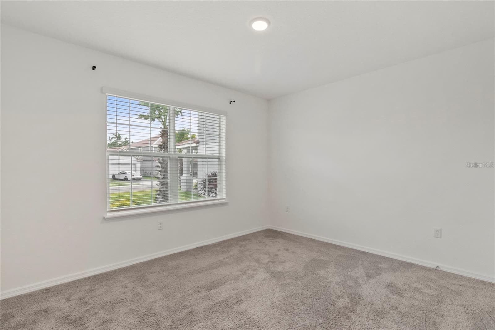 1154 OAK BLUFF