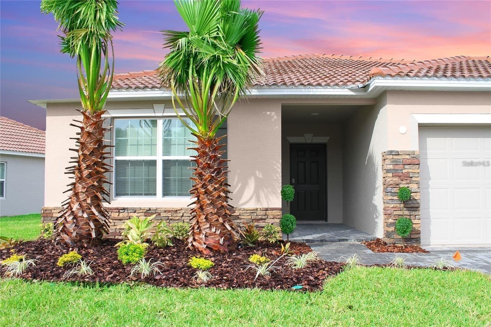1162 OAK BLUFF