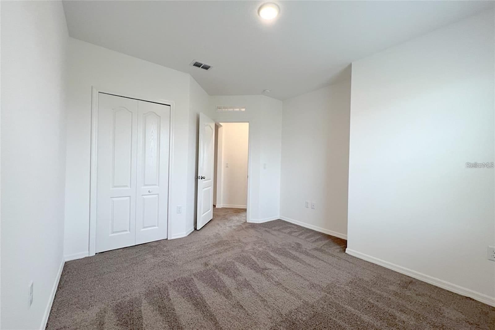 Photo 5 of 1162 OAK BLUFF