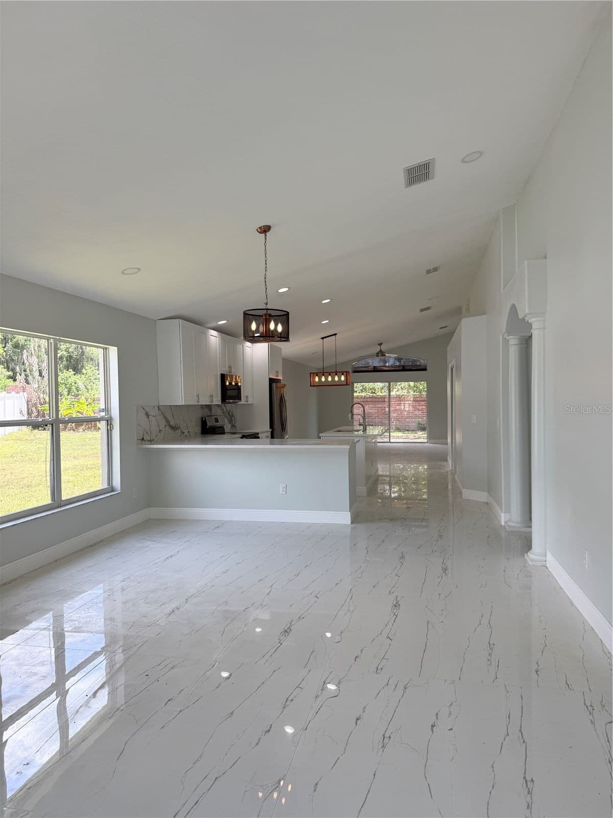 9067 HASTINGS BEACH