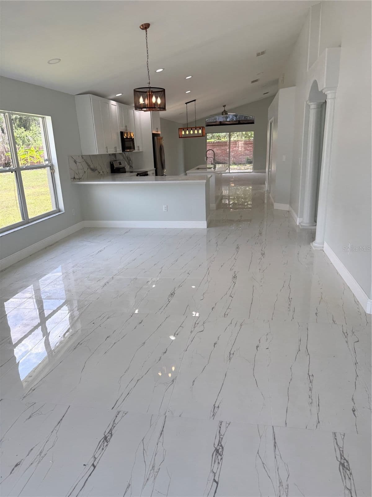 9067 HASTINGS BEACH