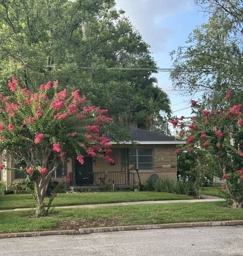 821 CHURCH