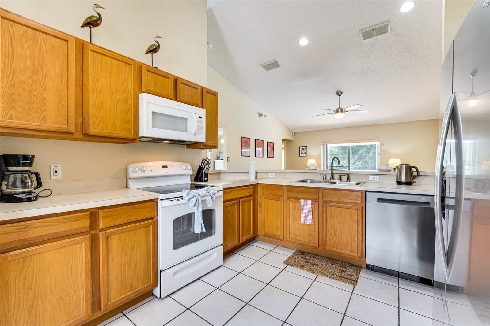 Photo 4 of 630 THOUSAND OAKS