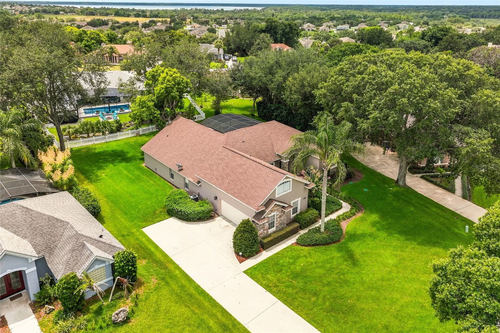 12426 LAKE VIEW