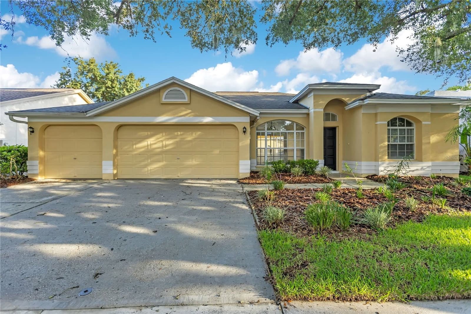 9303 HERITAGE OAK