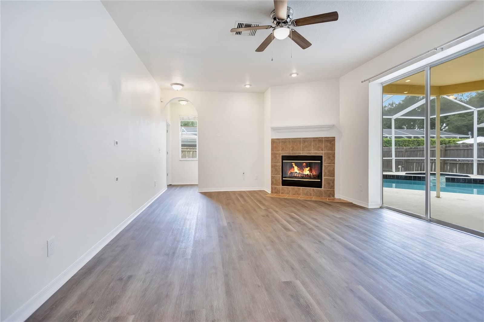 9303 HERITAGE OAK