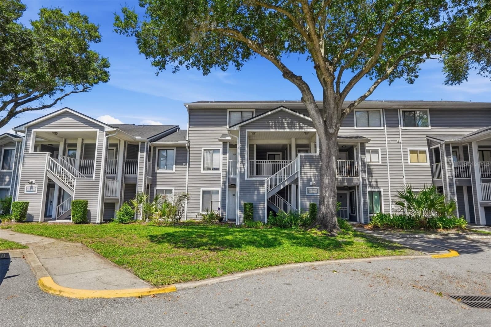 2216 STONINGTON