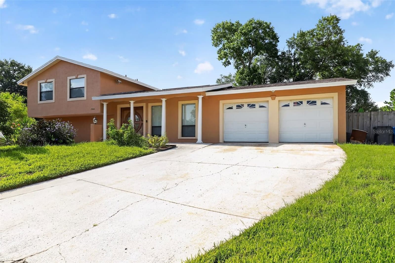 7001 BAYWOOD