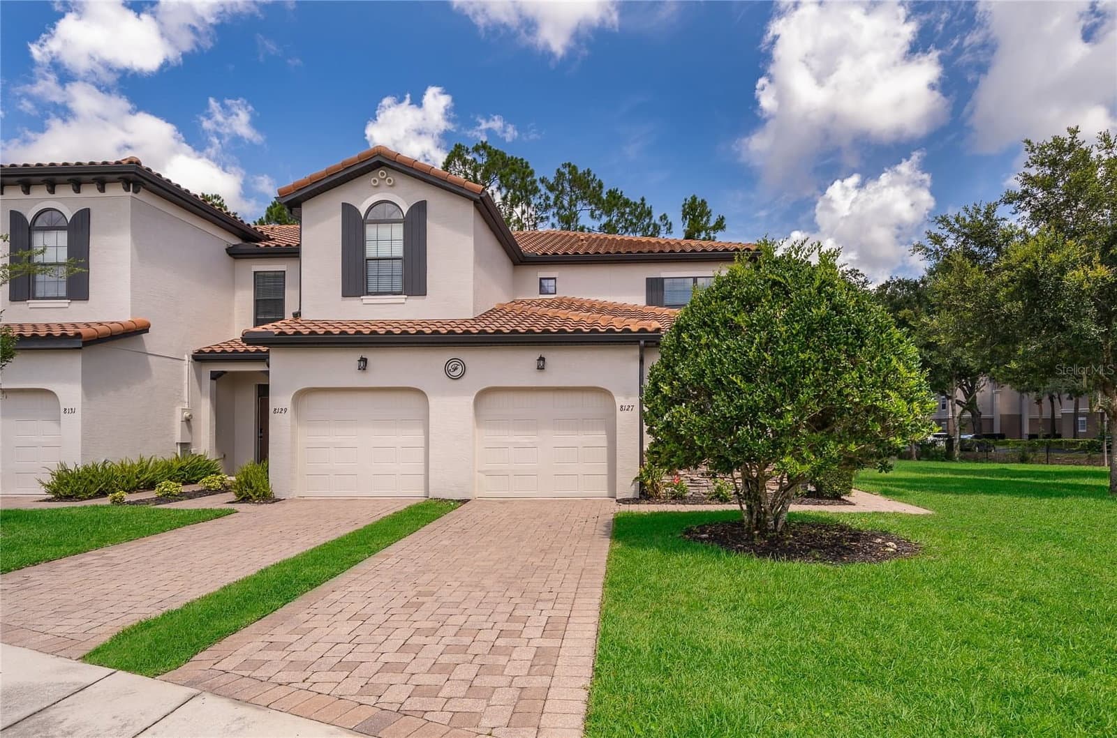 8127 ROSEVILLE