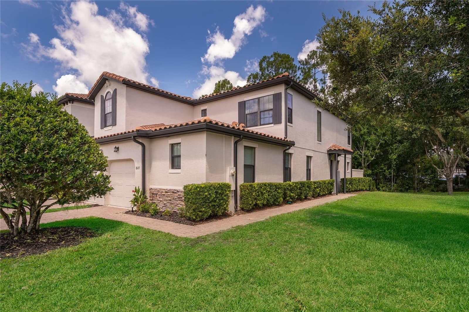 8127 ROSEVILLE
