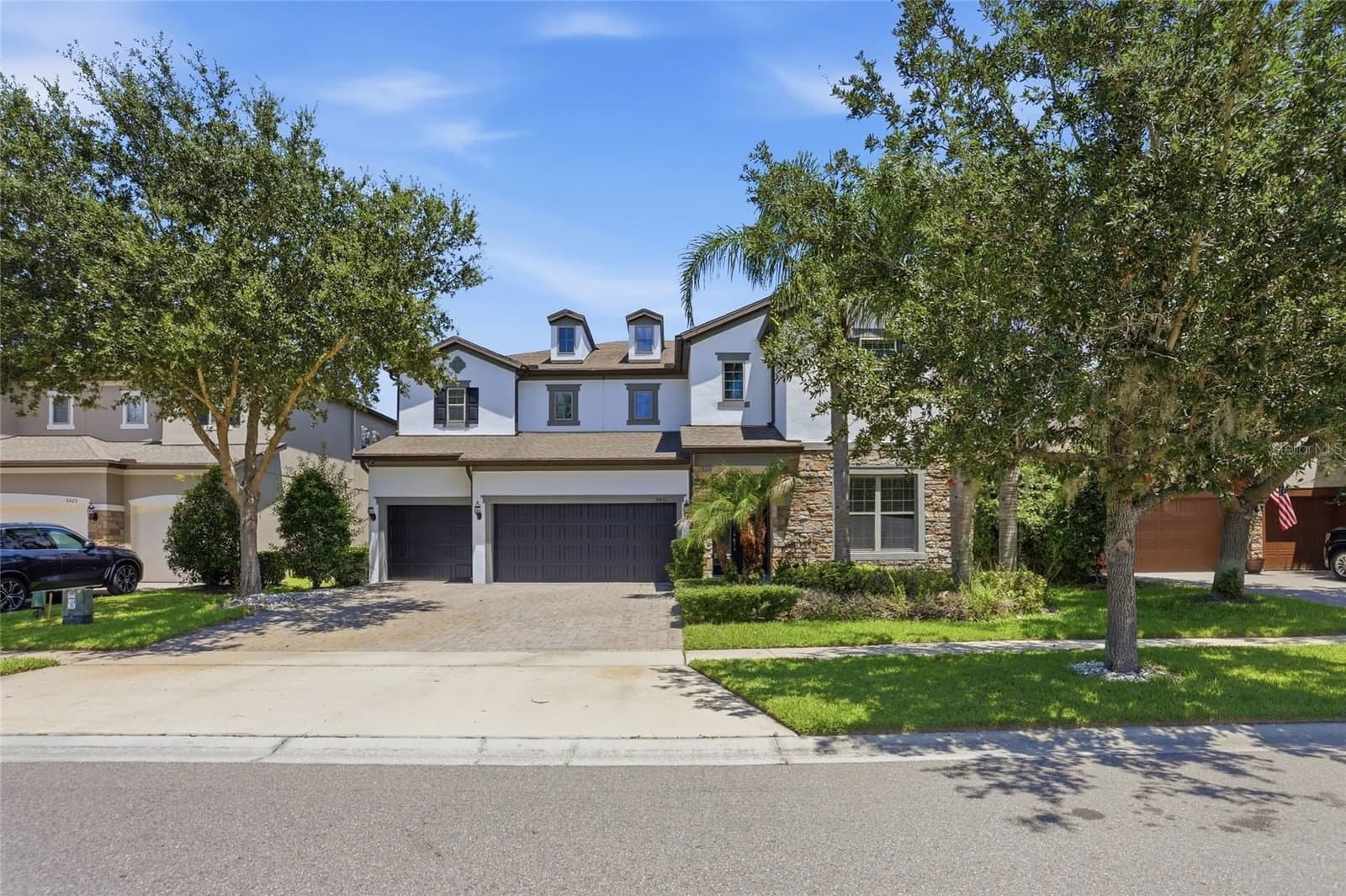 9431 ROYAL ESTATES