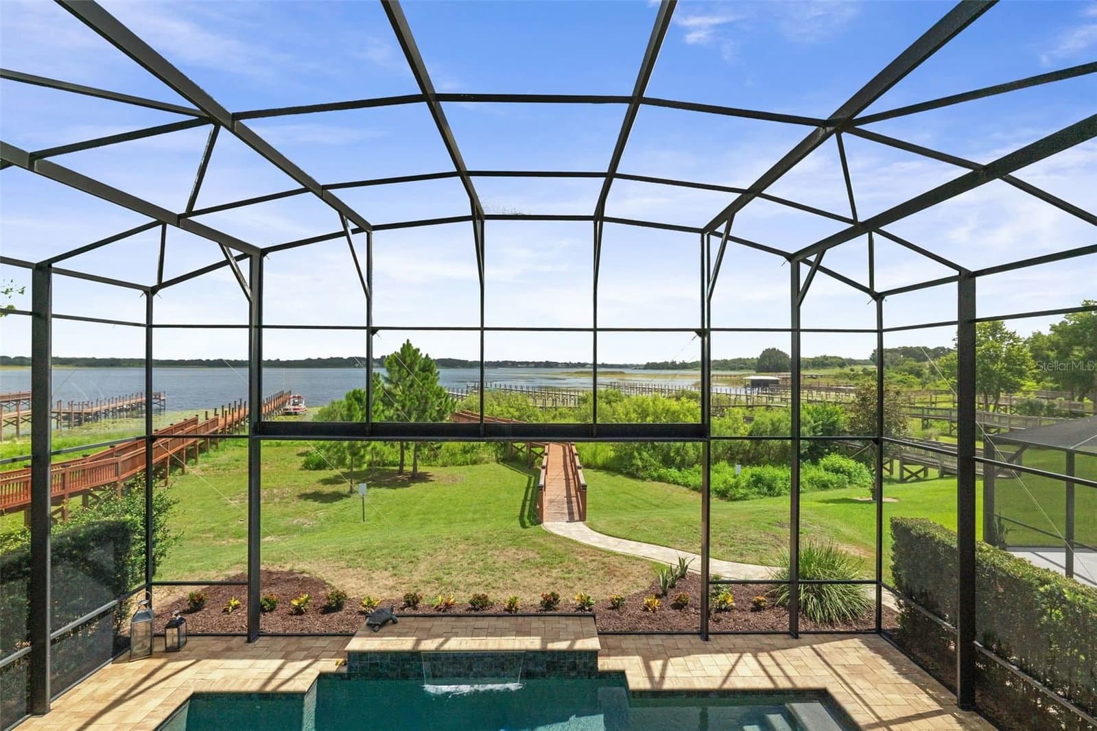 3462 SHALLOW COVE