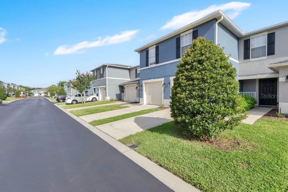 12640 SOMERSET OAKS