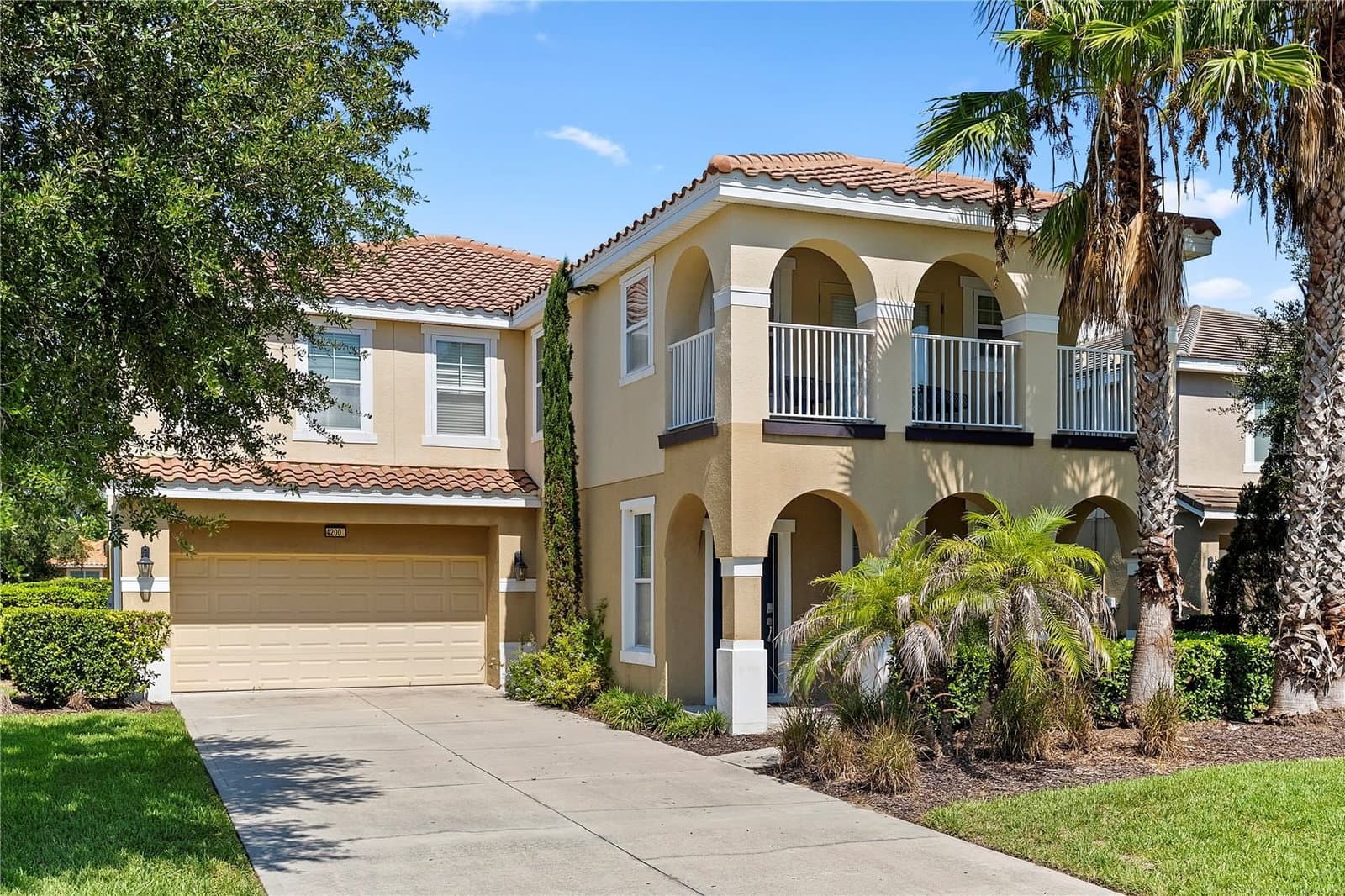 4200 OAKTREE