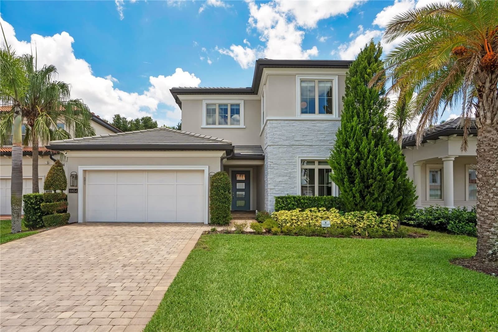 10654 ROYAL CYPRESS
