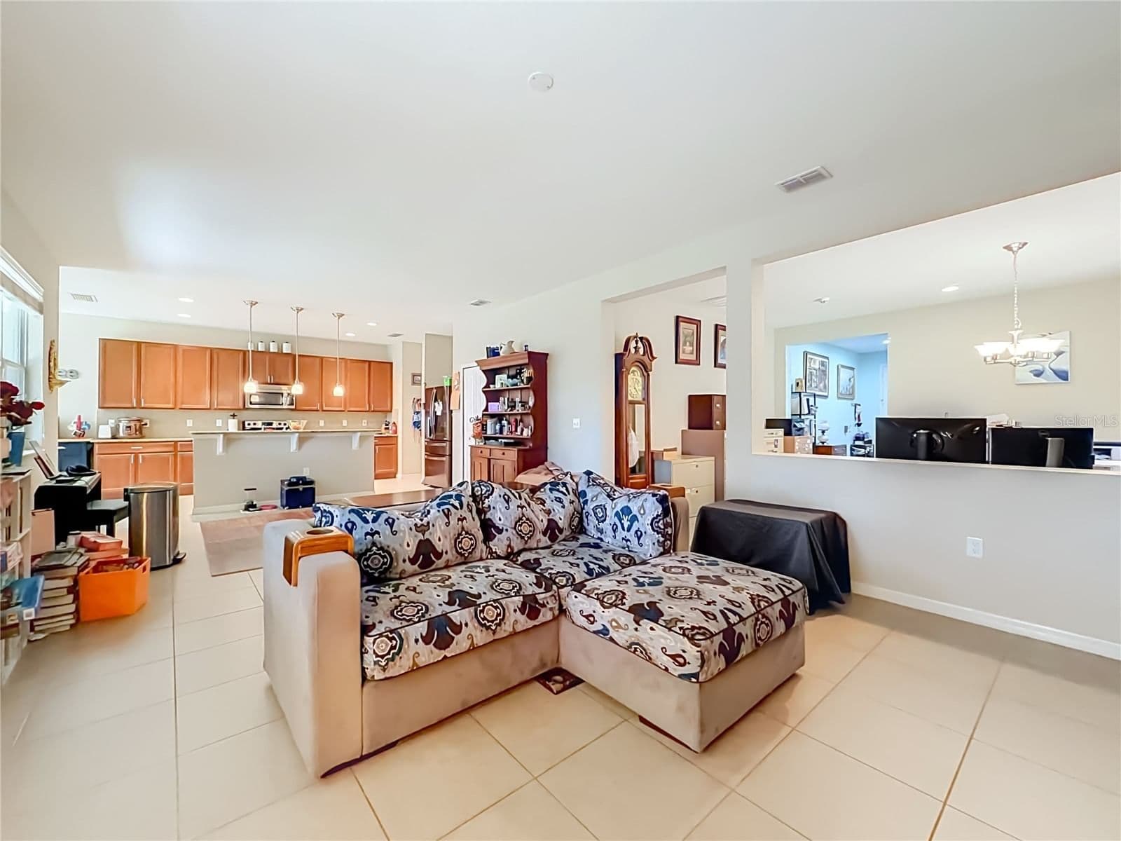 Photo 5 of 11913 VERRAZANO