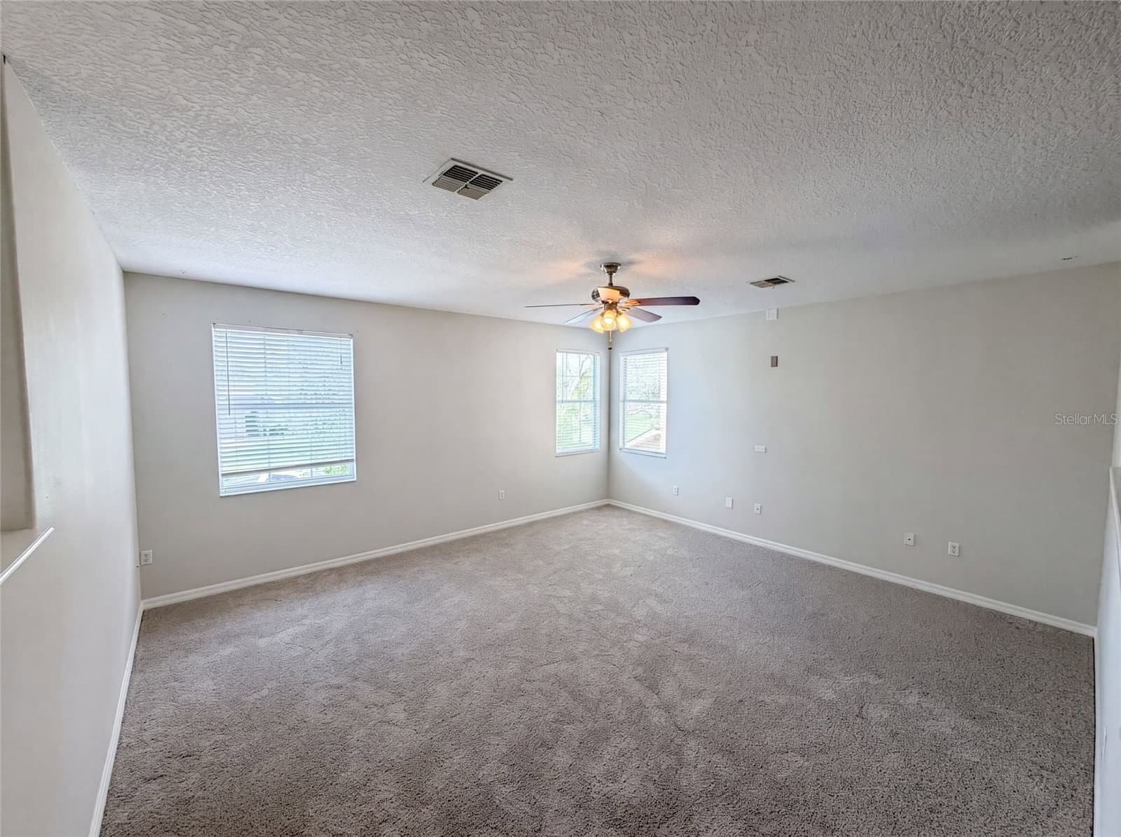 Photo 4 of 12706 GROVEHURST