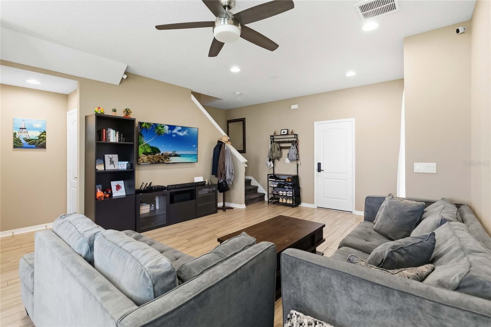 2618 WHITE ISLE