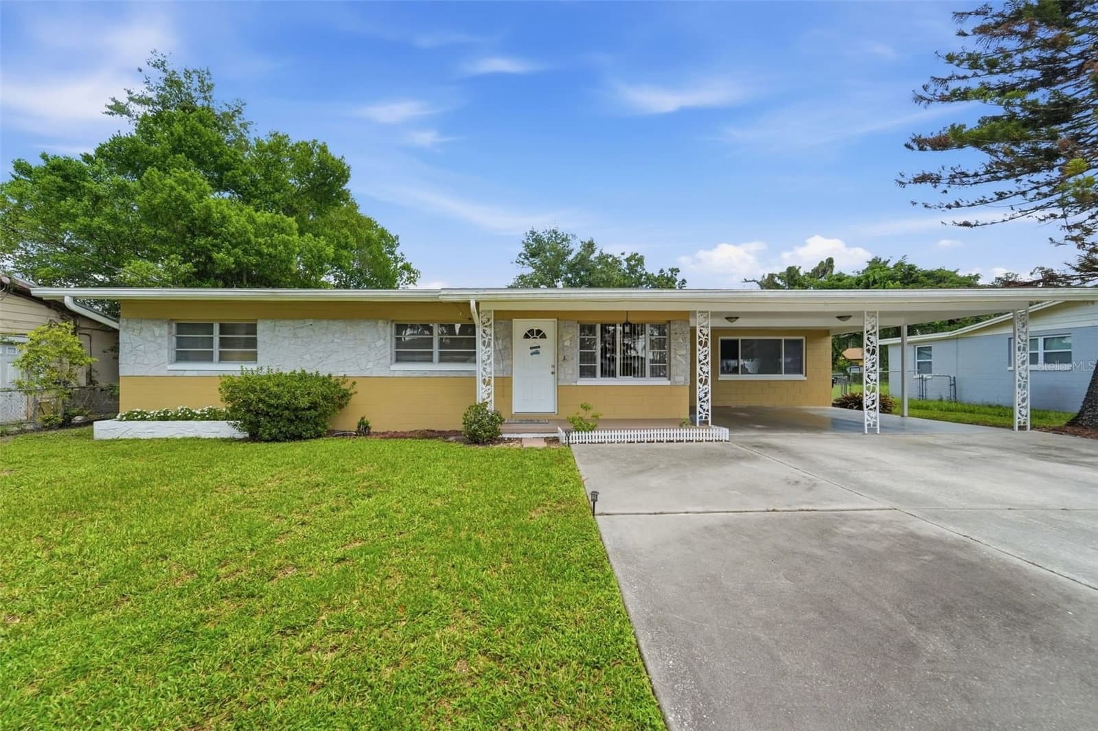 123 LAKE MARY