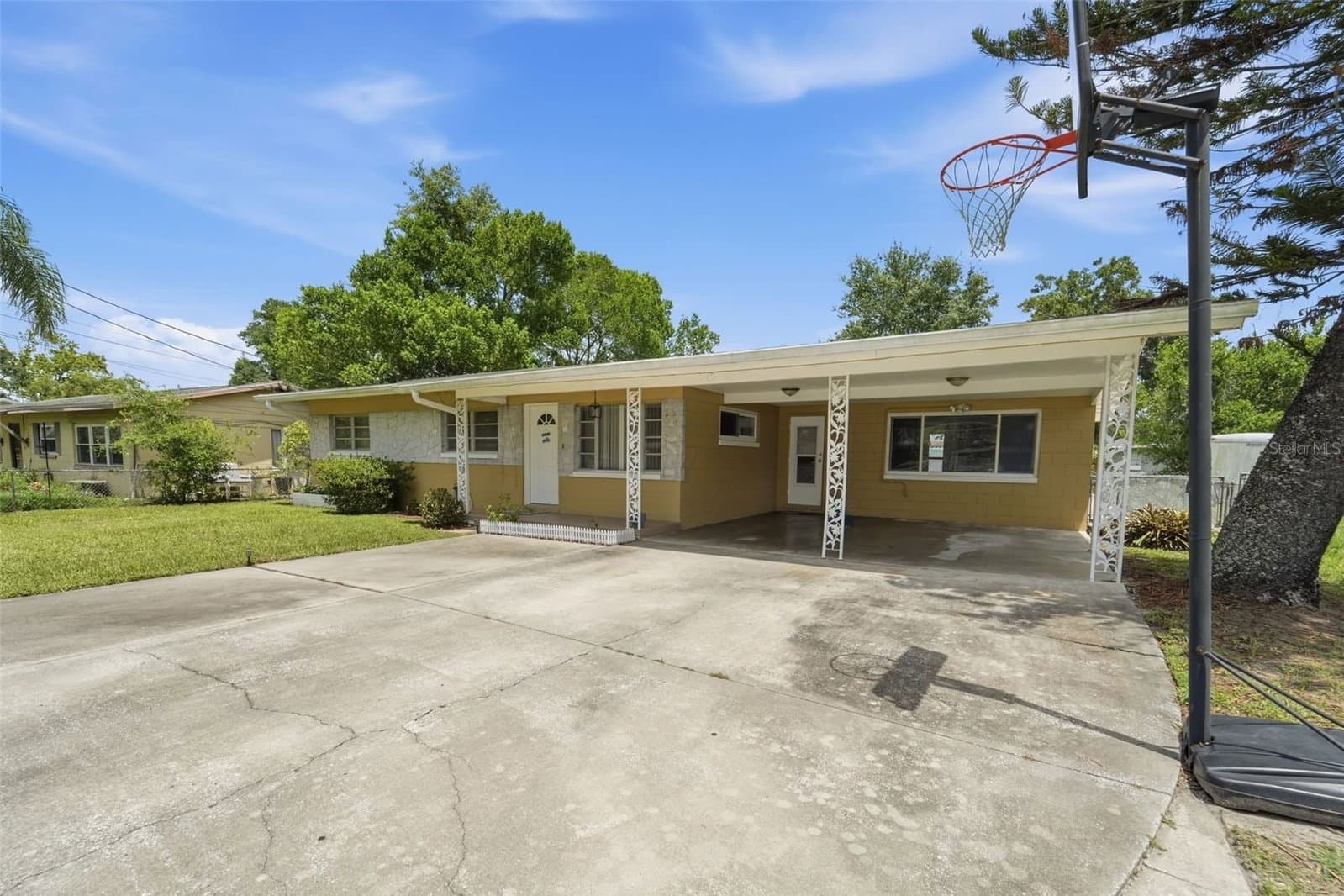 123 LAKE MARY