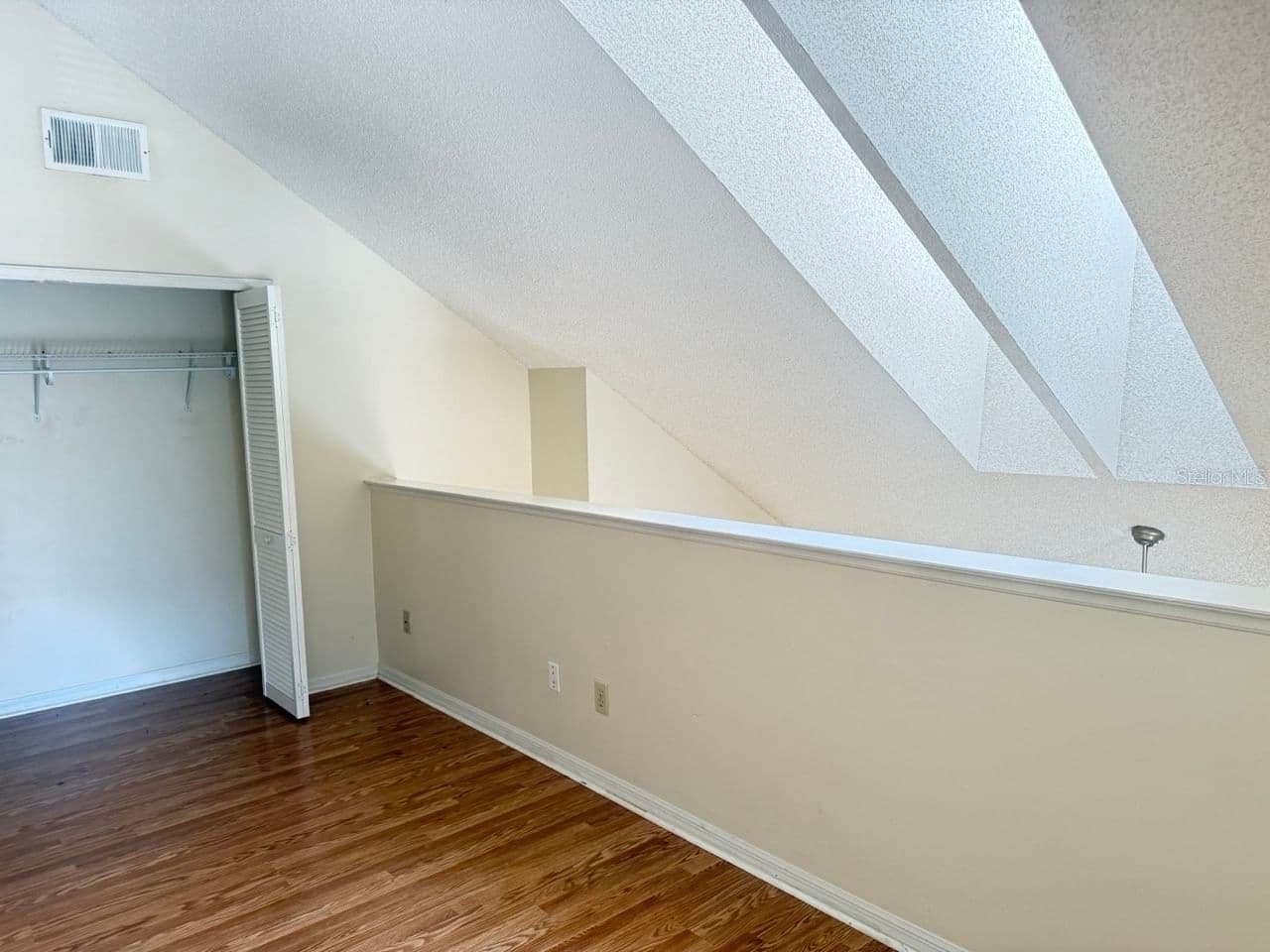 Photo 4 of 6088 WESTGATE