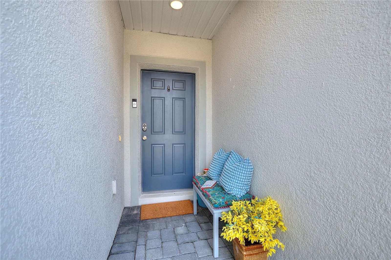 1111 OAK BLUFF