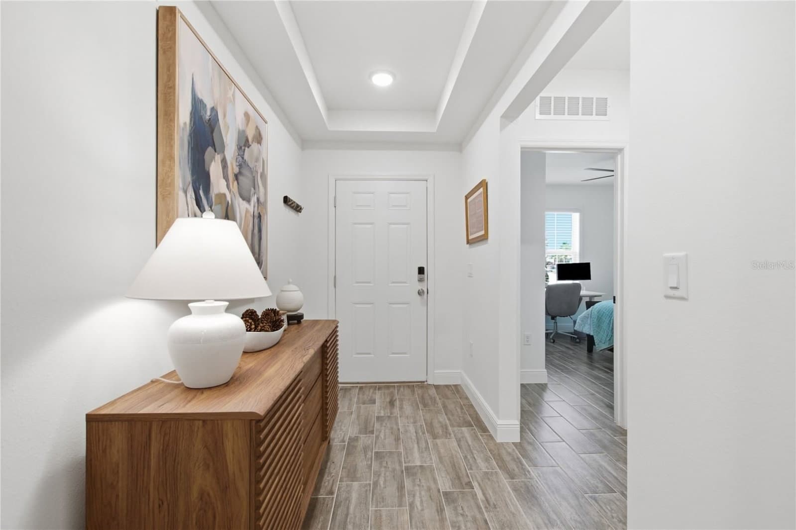Photo 5 of 1111 OAK BLUFF