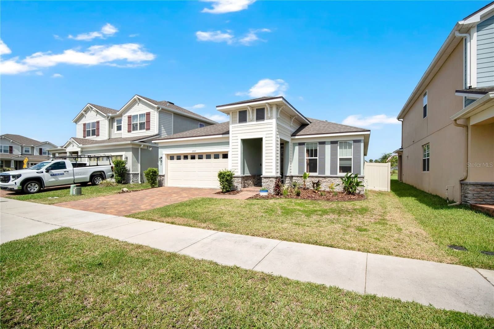 2203 GARDEN BELLE
