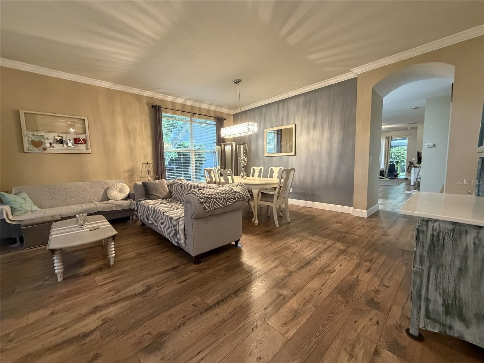 923 BRIDGEWAY