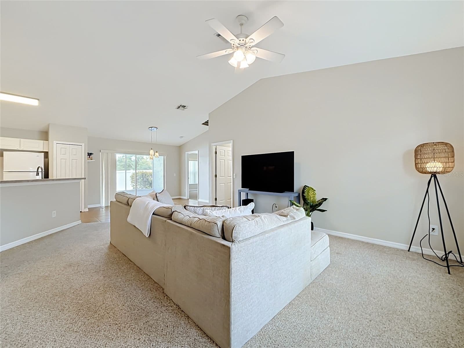 Photo 5 of 1364 HILLVIEW