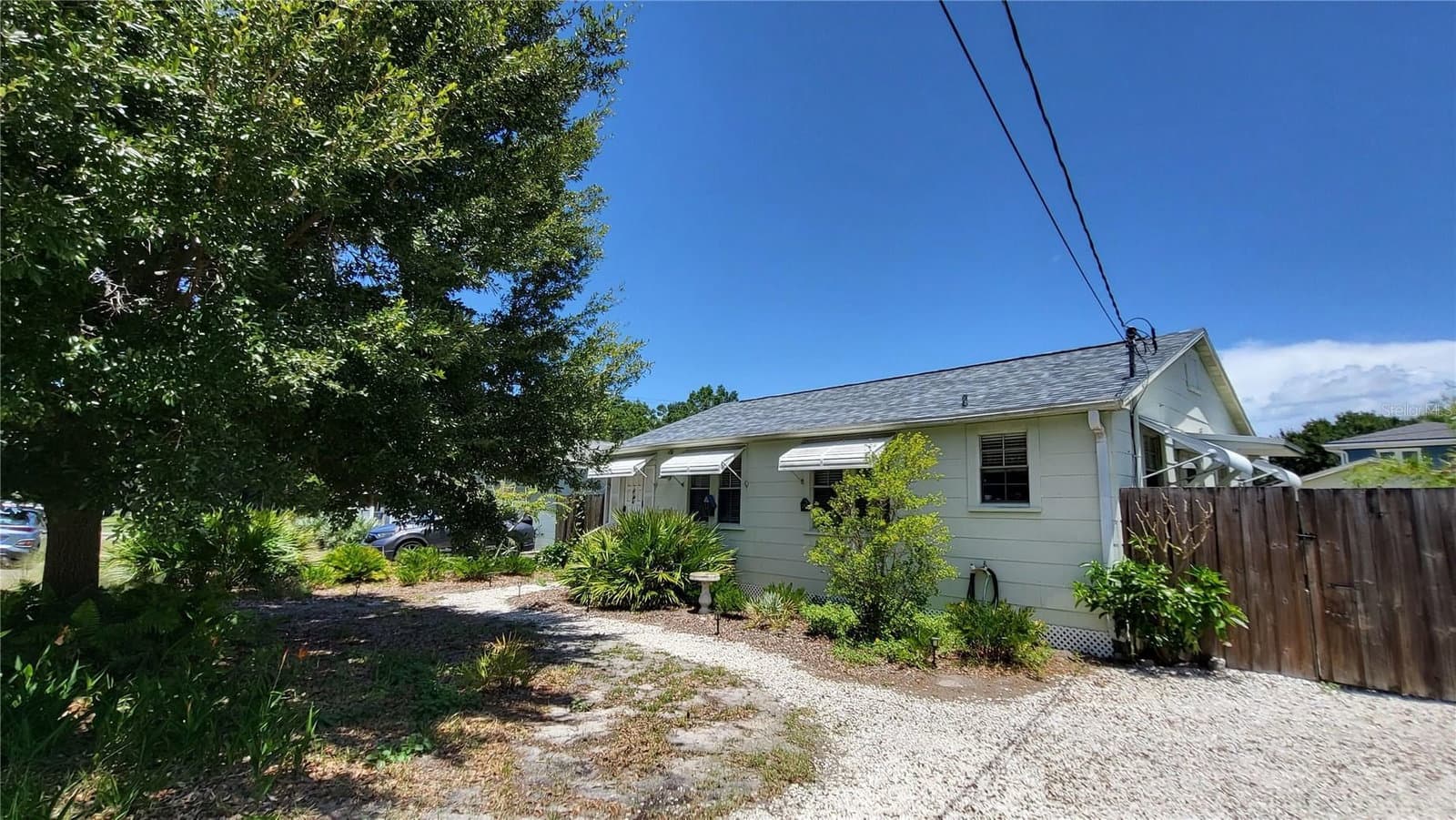919 WOODLAWN