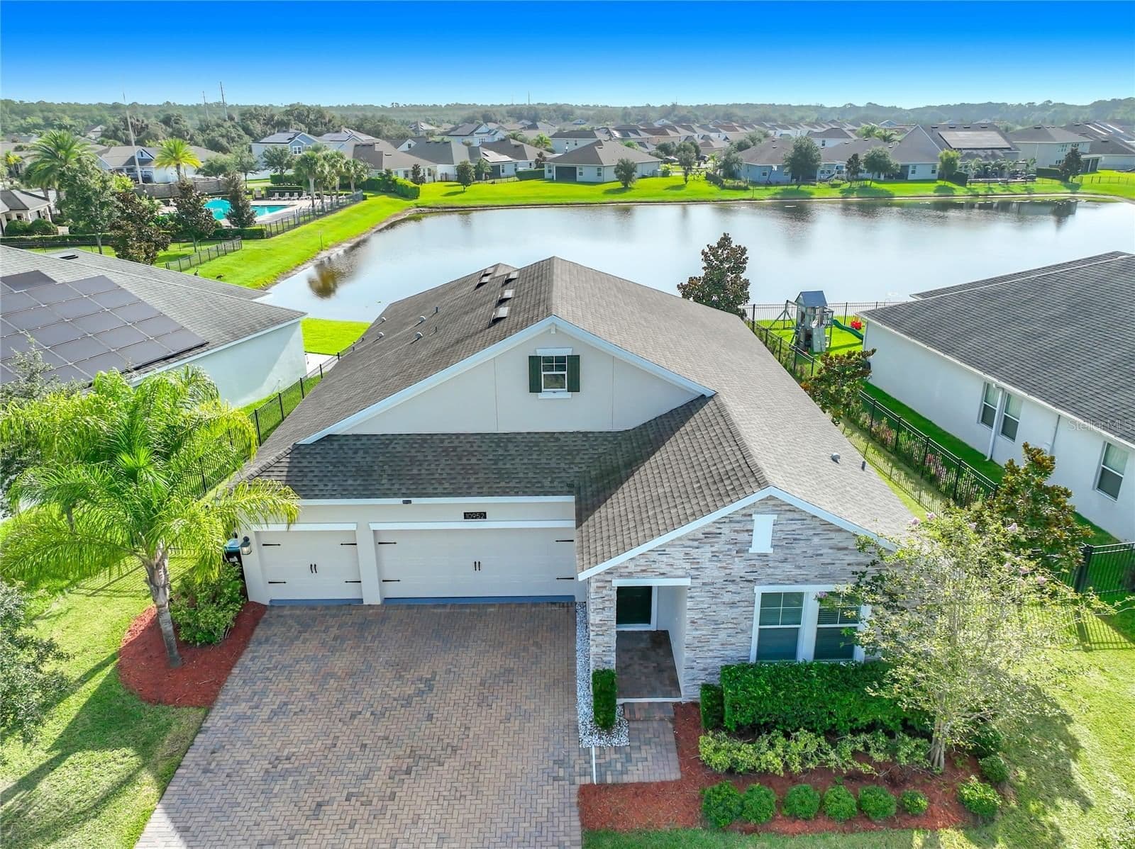 Photo 4 of 10952 LONGLEAF WOODS