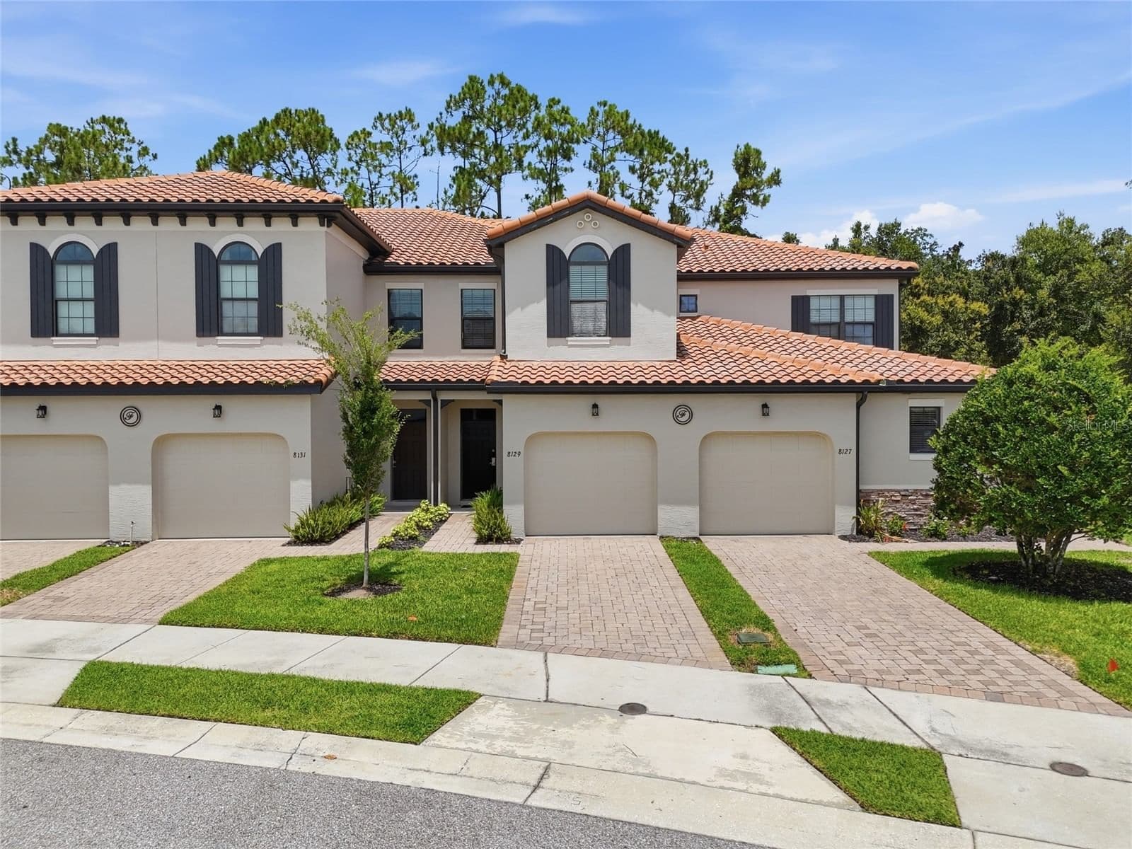 8129 ROSEVILLE