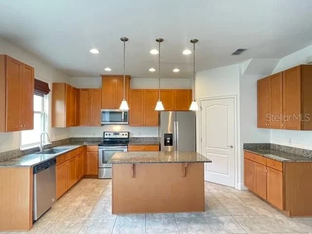 Photo 2 of 13927 ARCLID Street