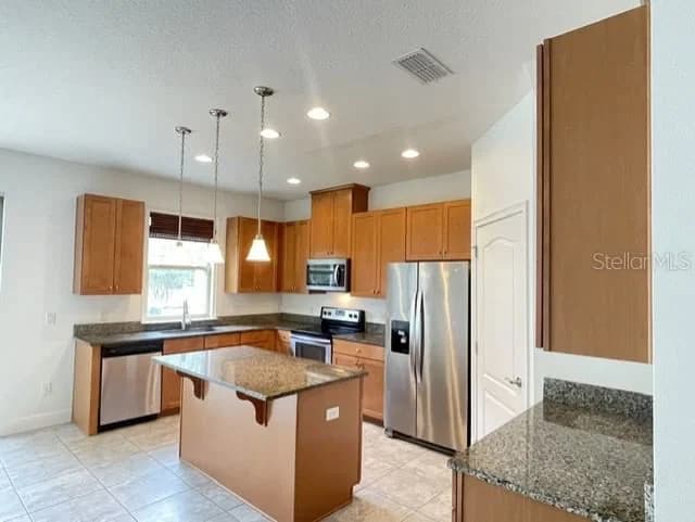 Photo 4 of 13927 ARCLID Street