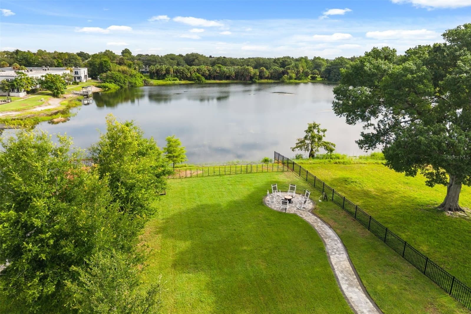 Photo 4 of 4401 PARK LAKE