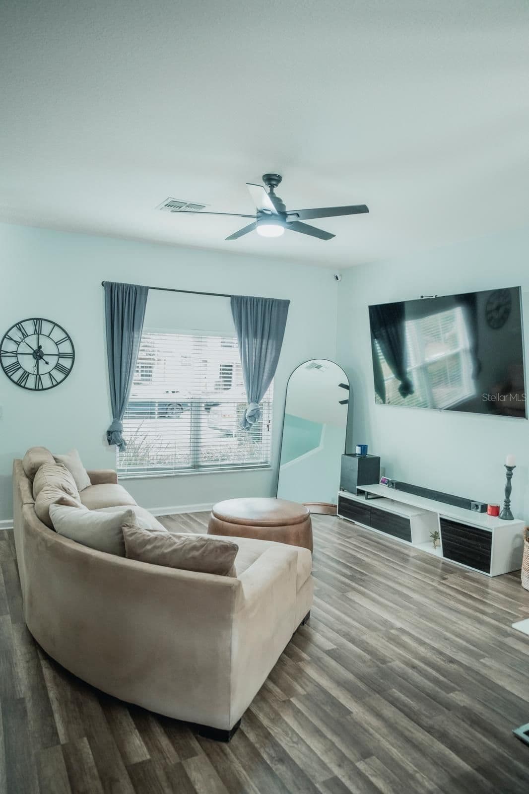 11843 DEER PATH