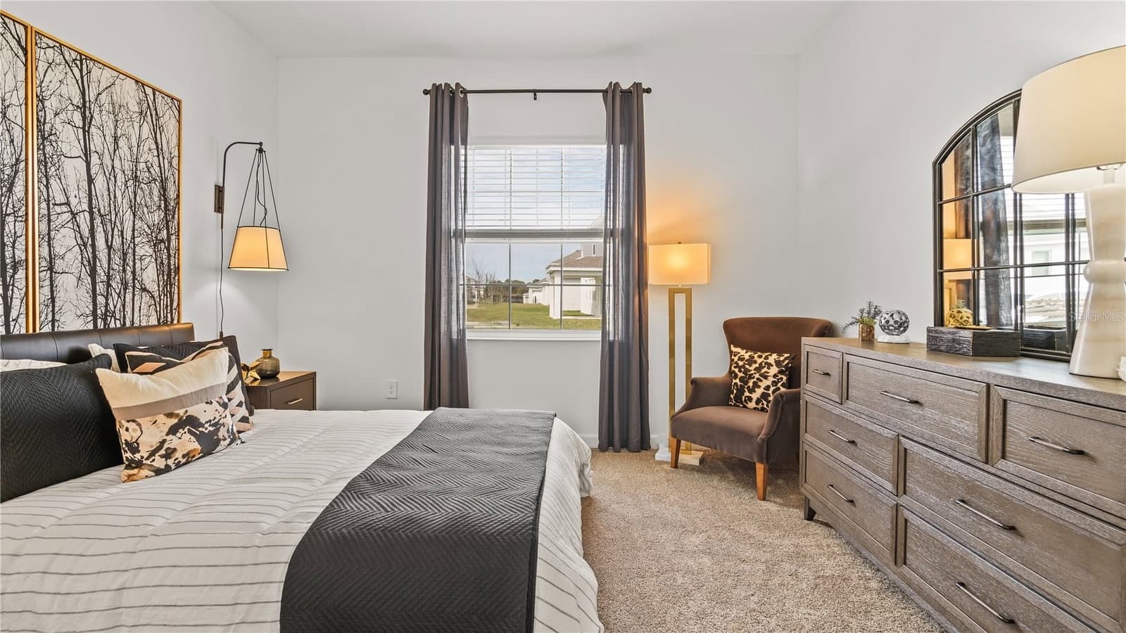 Photo 5 of 4017 EASTMINSTER