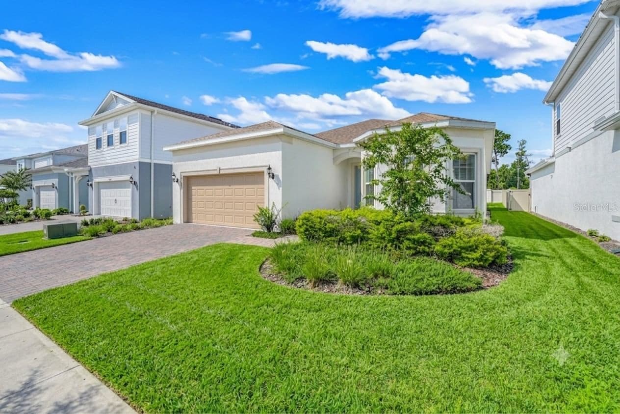 10393 PARK ESTATES