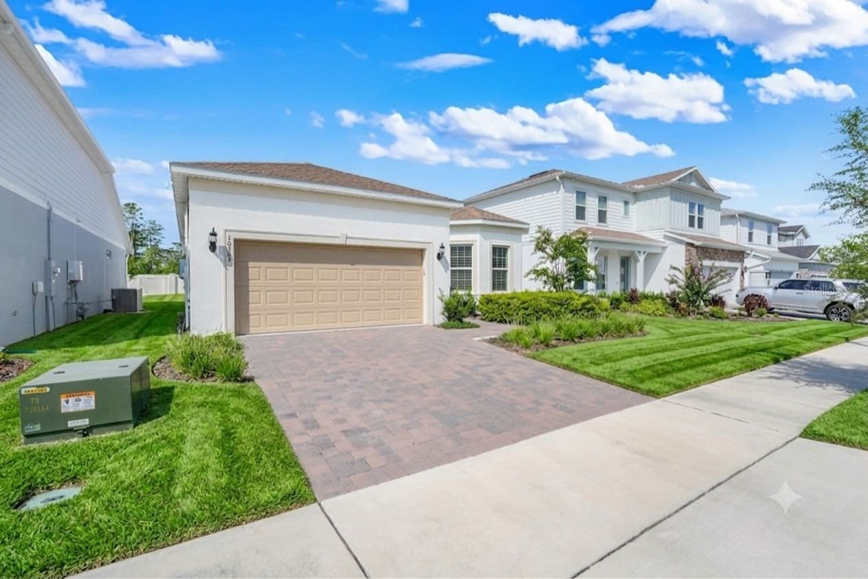 10393 PARK ESTATES