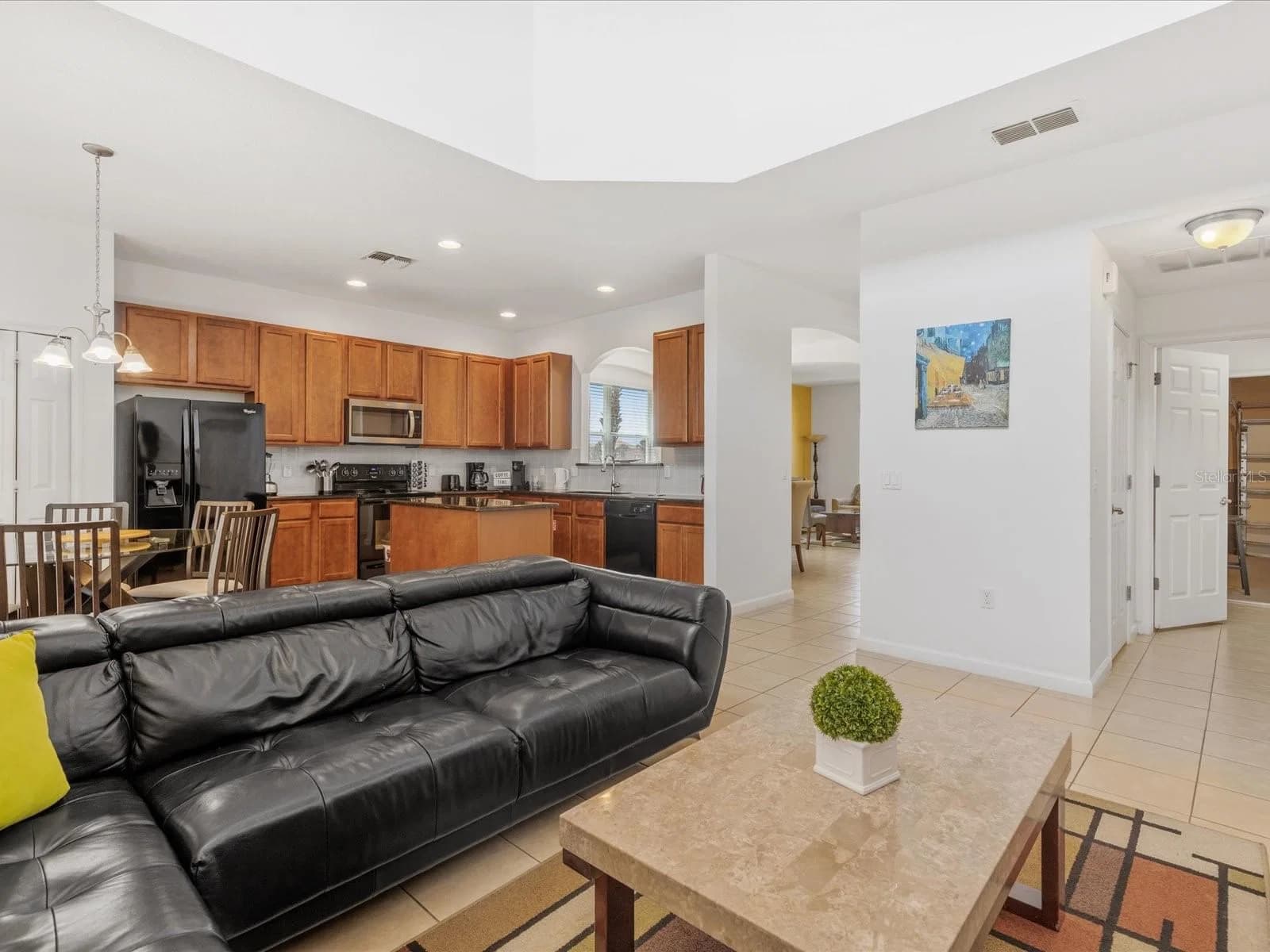 Photo 5 of 411 CABELLO Drive
