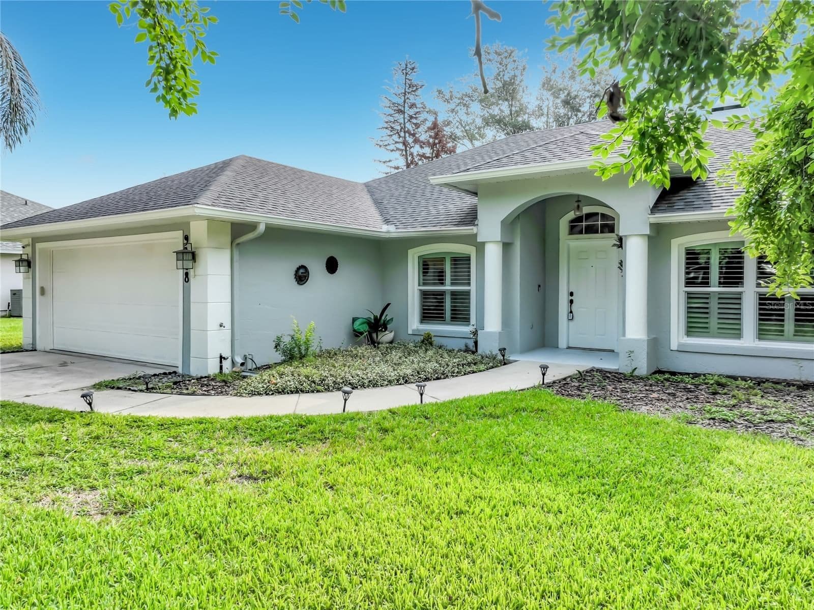 Photo 4 of 9418 MEADOW CREST