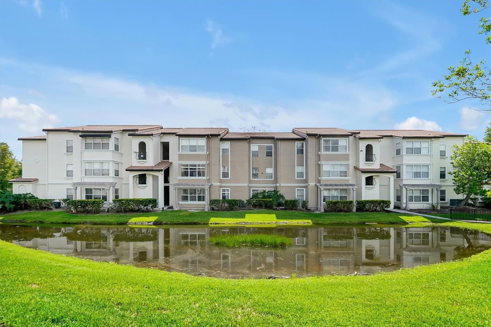 5156 CONROY