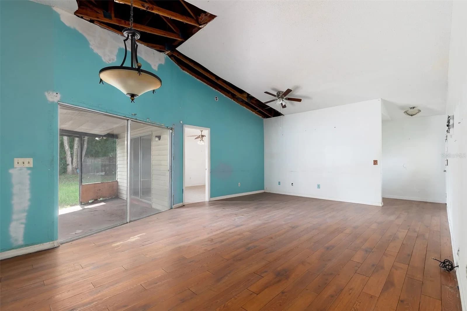 Photo 5 of 7348 GRAND Avenue