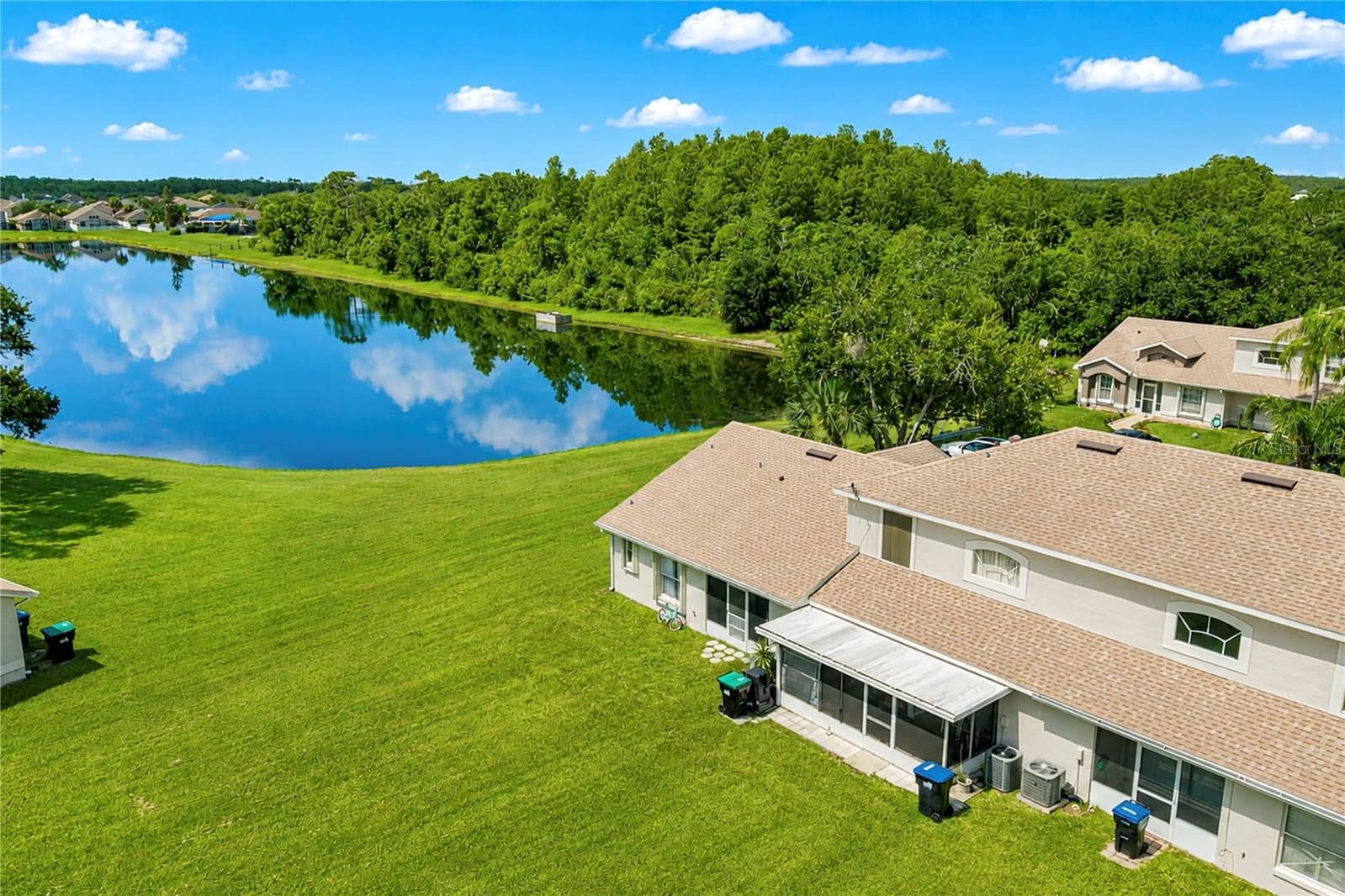 Photo 4 of 14431 ISLAND COVE