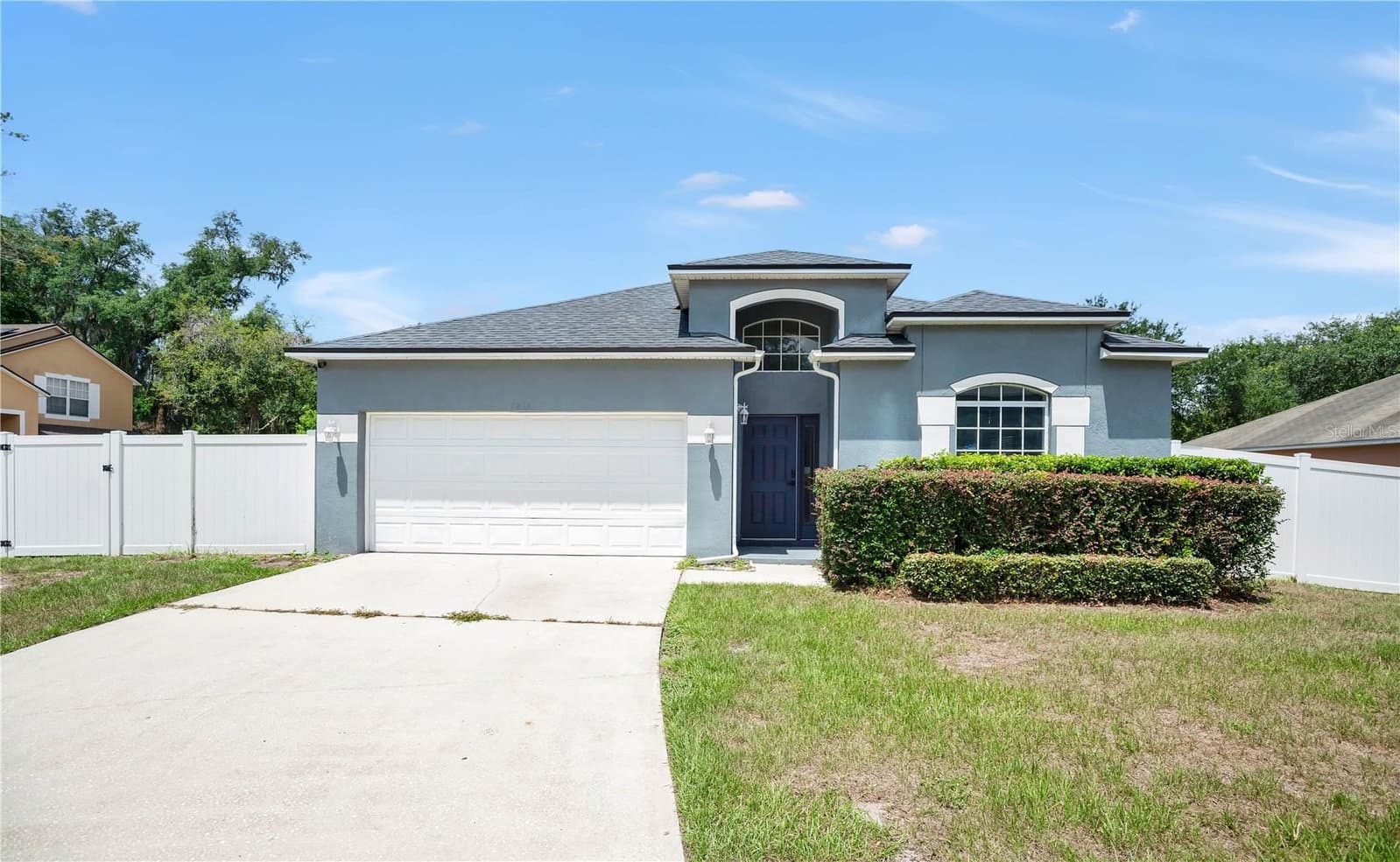 7933 REX HILL