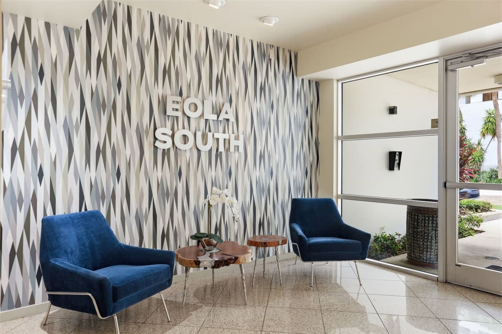 1 EOLA