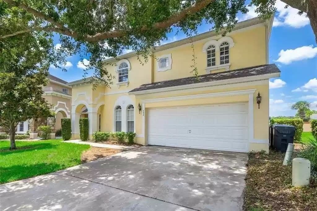 492 TUPELO Circle